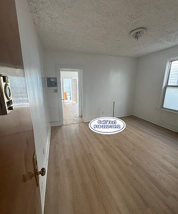 2nd image of 165 Linden St #3E