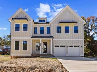 8276 Colling Manor Ct, Alexandria, VA 22308