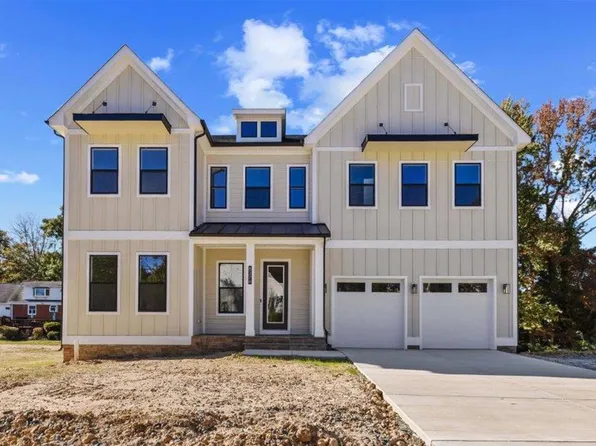 8276 Colling Manor Ct, Alexandria, VA 22308