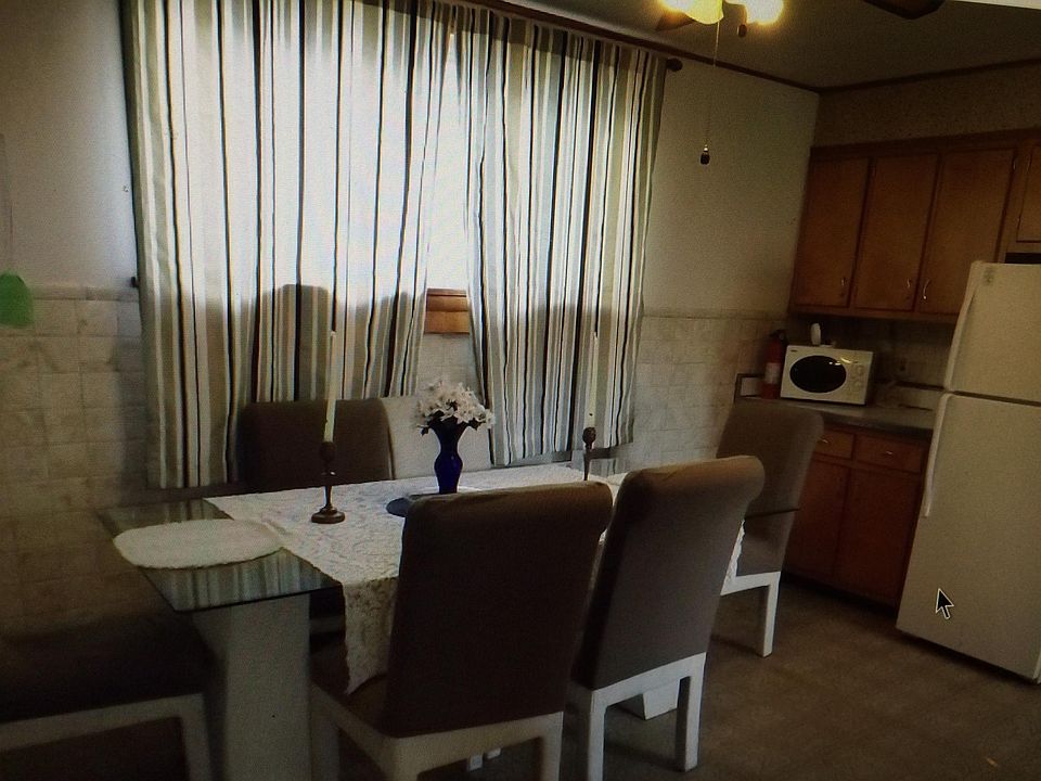 EAT IN KITCHEN, (NOT FURNISHED NOW)