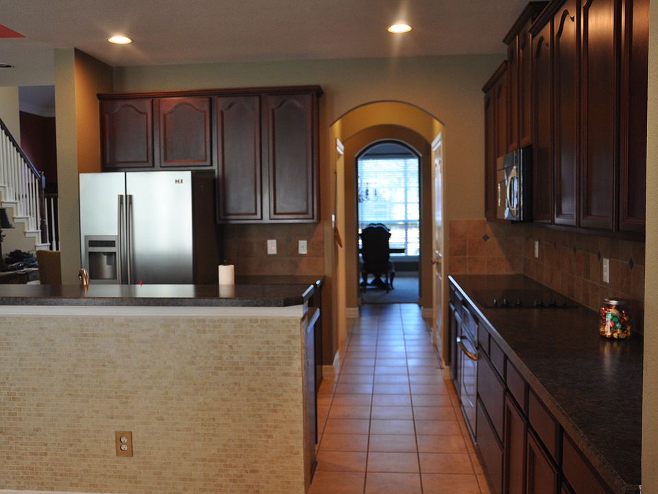 1st image of 6205 Blackstone Dr