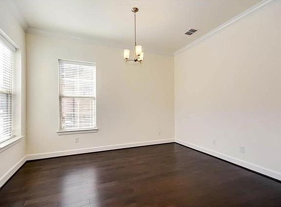 3rd image of 1125 Moonstone St