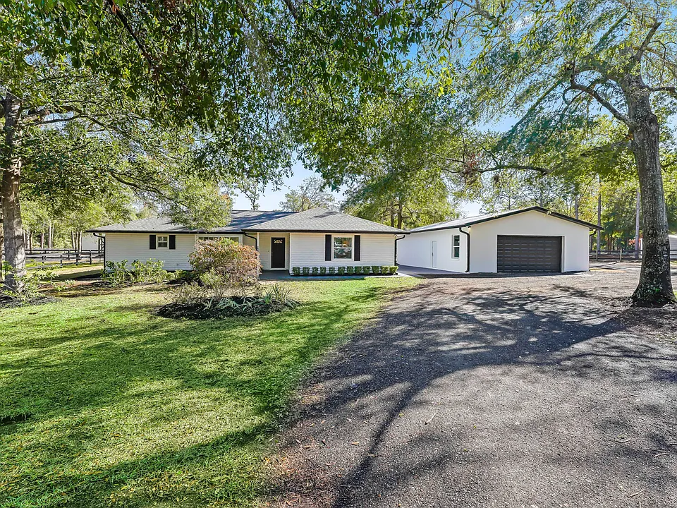 965 NW 73rd Ter