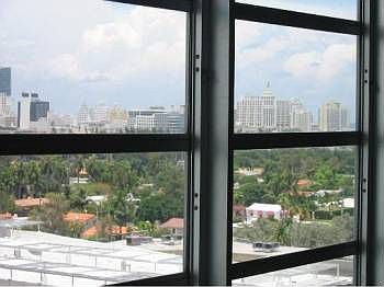 4th image of 1000 West Ave APT 1211