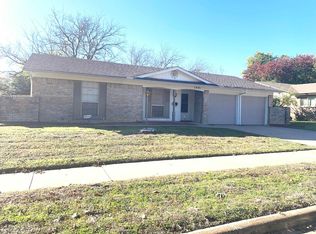 1421 Linwood Ln, Edgecliff Village, TX 76134