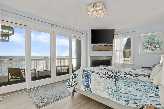 2149 Fairfield Beach Rd — Photo 34