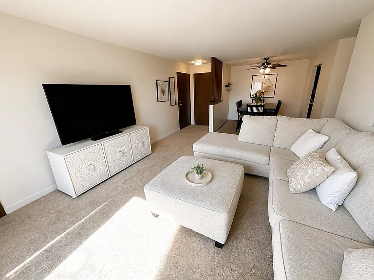 211 Nautilus Dr #7 — Photo 4