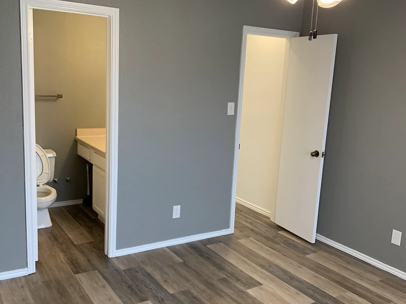 422 Matthews Dr — Photo 4