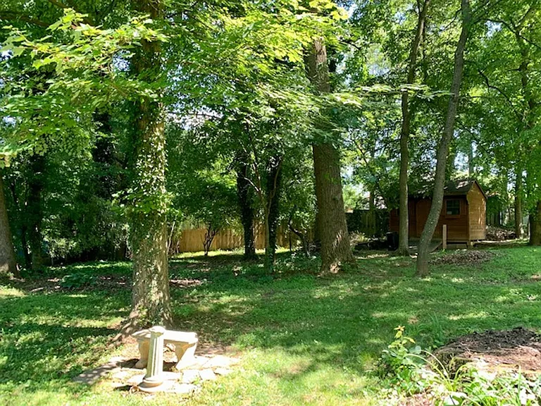 4808 Randolph Rd — Photo 45
