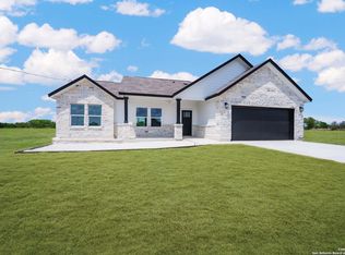 150 Ranchero Way, Natalia, TX 78059