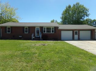 6 Lucky Ln, Granite City, IL 62040