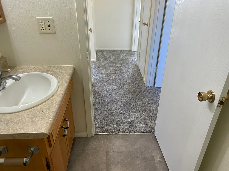 260 Honeysuckle St #2 — Photo 6