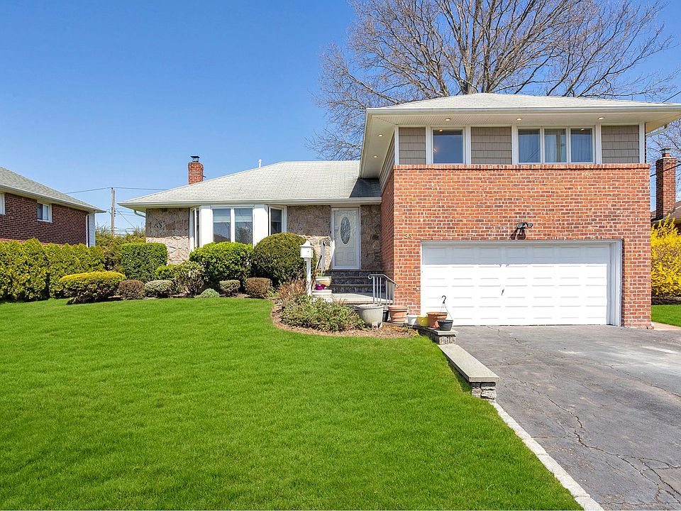 1st image of 36 Market Dr