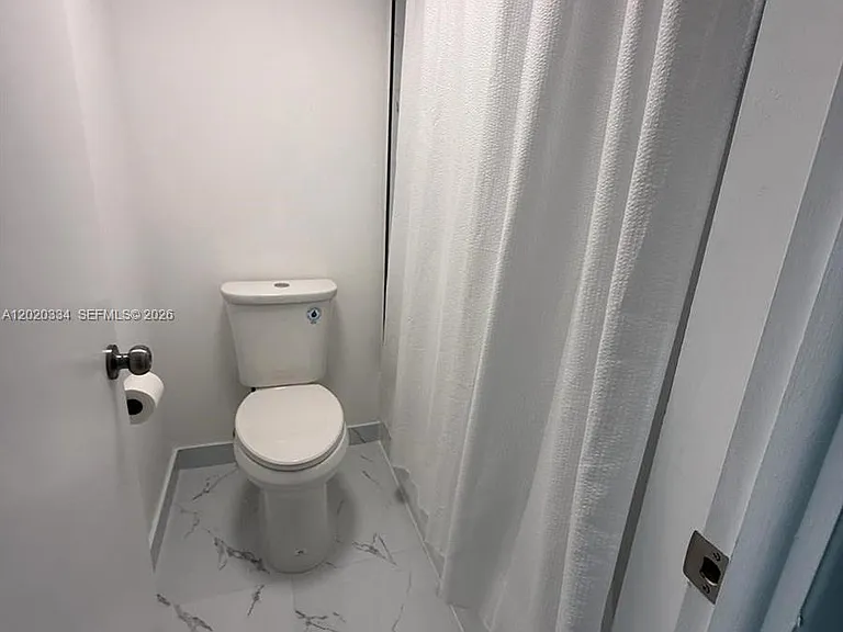 6039 Collins Ave #1236 — Photo 15