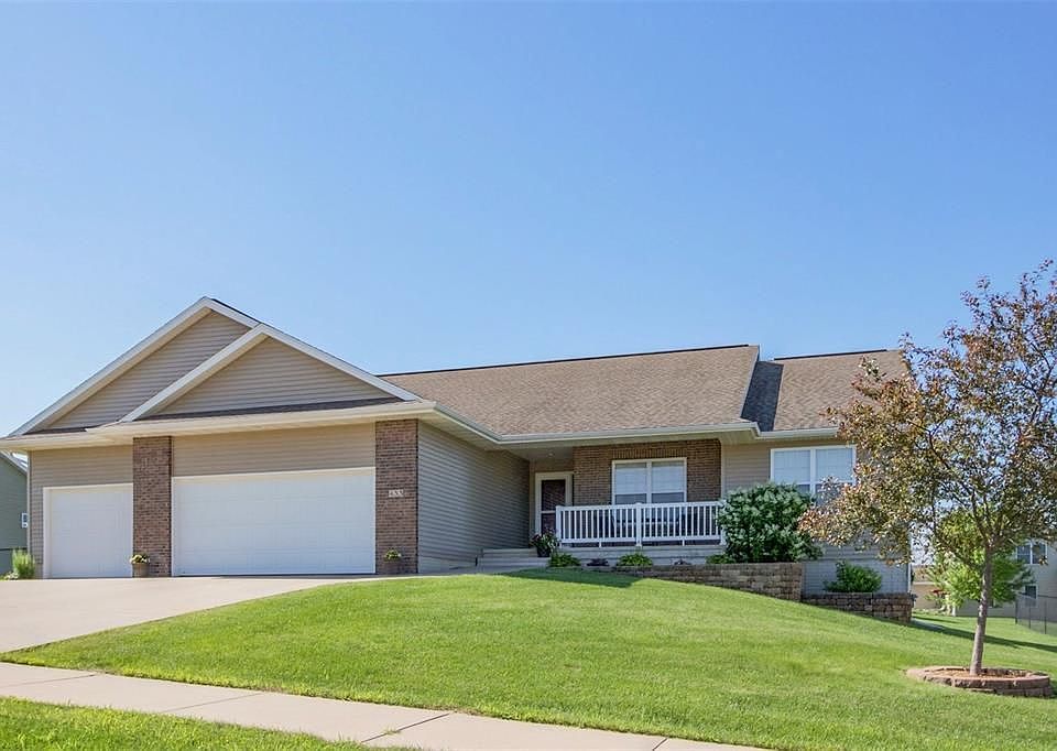 1st image of 433 Bear Dr
