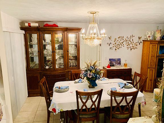 4th image of 38 Blakemore Dr