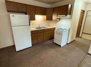 1414 Gardenette Dr #2, Jamestown, ND 58401