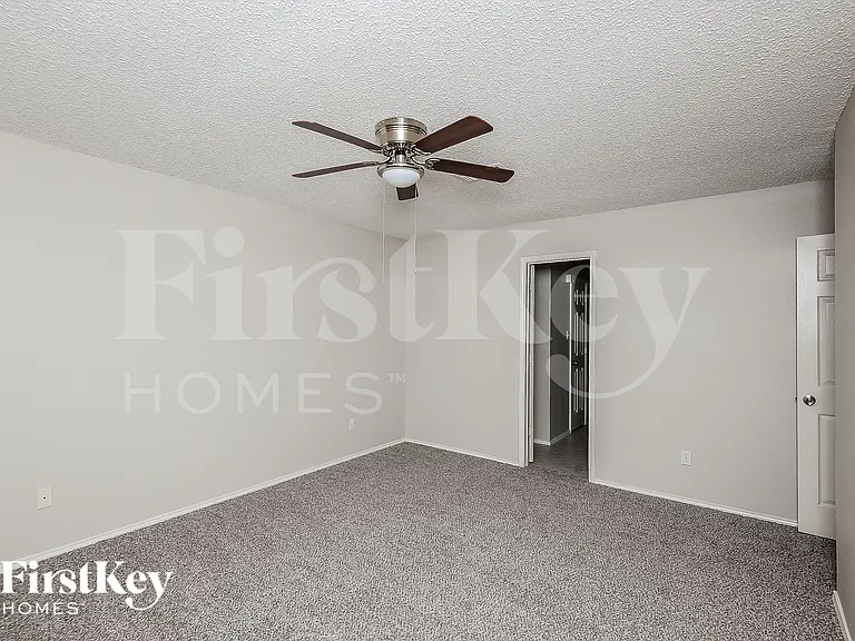 7956 Clear Brook Cir — Photo 13