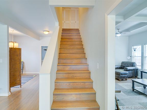 3rd image of 1031 E 36th St