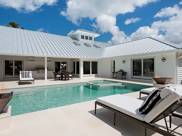 120 5th Ave S, Naples, FL 34102