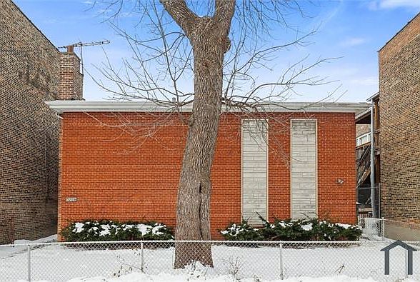1st image of 7208 S East End Ave APT E