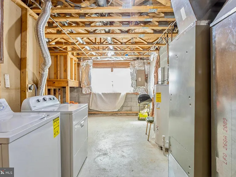8 Tatler Pl — Photo 35