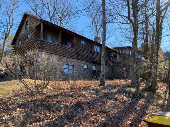 82 Woods Road, Greenwood Lake, NY 10925