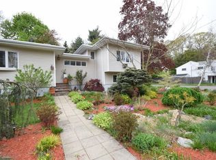 129 Linden St, Needham, MA 02492