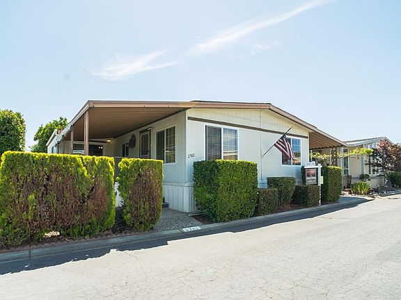 2nd image of 2742 Whispering Hills Dr