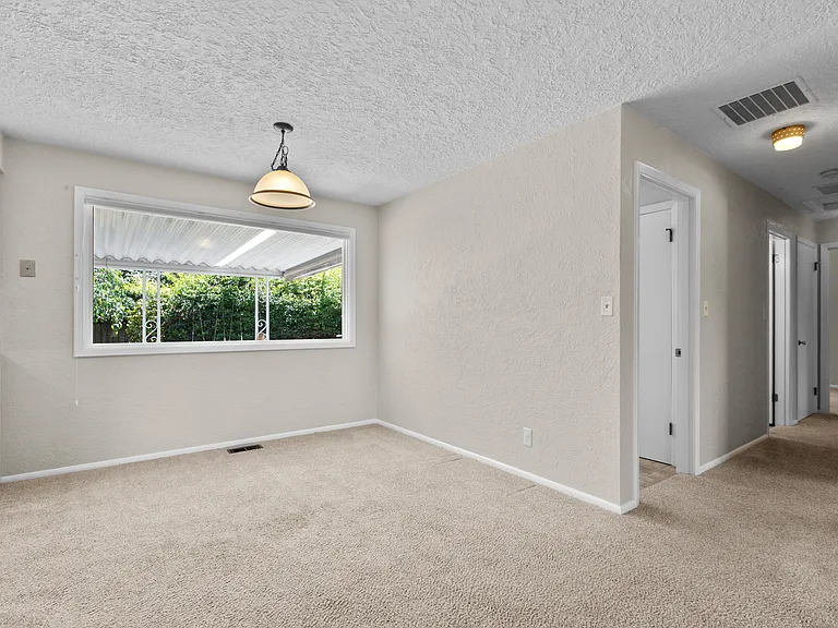 2712 Kentucky St — Photo 13