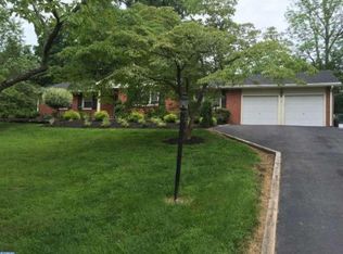 87 Oak Ln, Ewing, NJ 08618