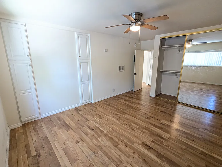 11601 Burbank Blvd #2 — Photo 8