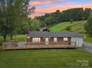 514 Mine Branch Rd, Burnsville, NC 28714