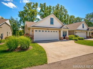 11494 S Lake Dr, Holland, MI 49424