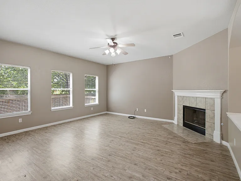 2302 Brookhollow Ter — Photo 21