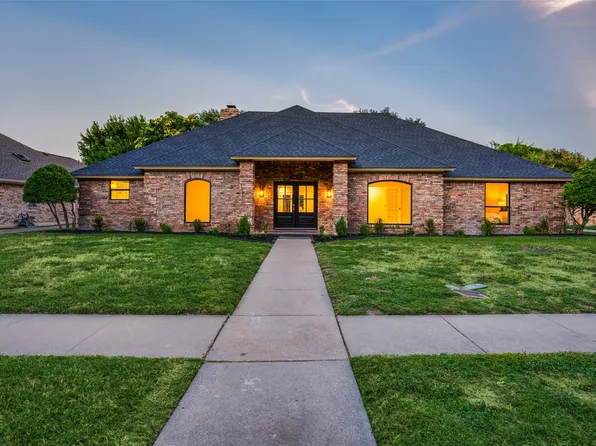 9904 Wandering Way St, Fort Worth, TX 76126