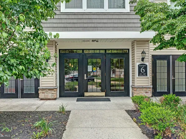 637 Masterson Ct, Trenton, NJ 08618