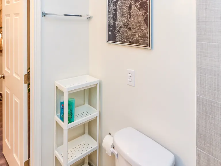 420 N Serrano Ave #A5 — Photo 9