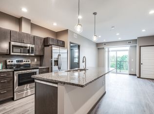 10200 Goldenrod St NW, Coon Rapids, MN 55448
