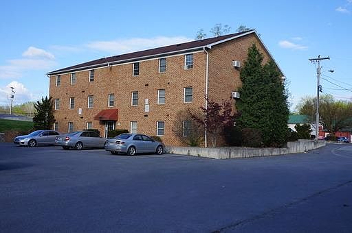 1st image of 214 E New St Unit 6