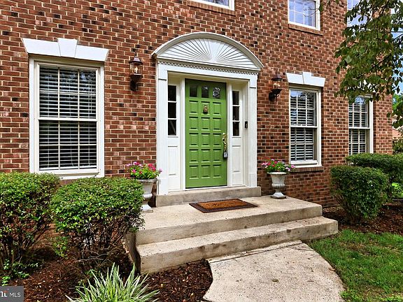 4th image of 9798 Meadow Valley Dr