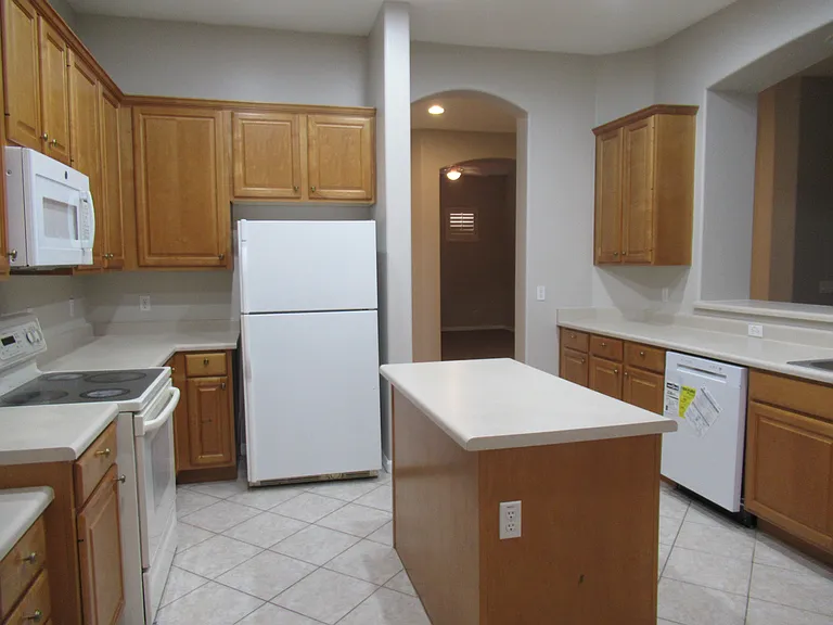 860 W Oriole Way — Photo 4