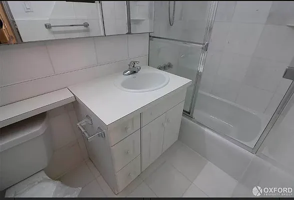 Rented by Oxford Property Group | media 4