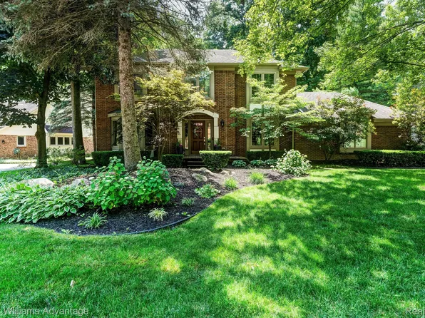 28811 Glenbrook Dr, Farmington Hills, MI 48331