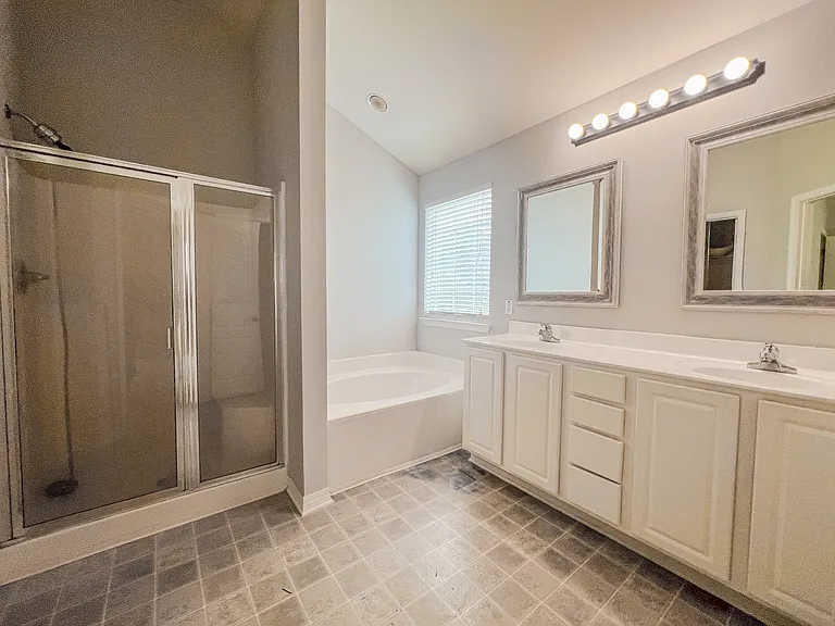 122 Peoria Blvd — Photo 13