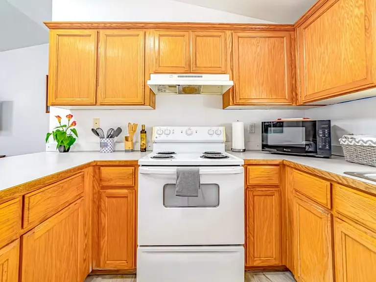 4190 Hillside Ct — Photo 26