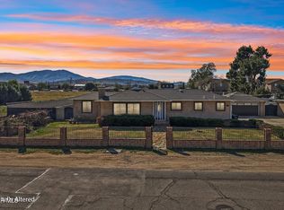 38465 12th St E, Palmdale, CA 93550