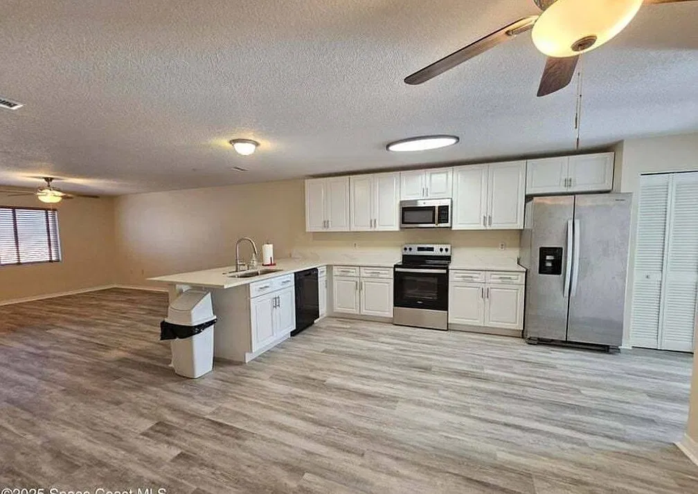 3 bed, 1600 sqft, $2,500 — Photo 4
