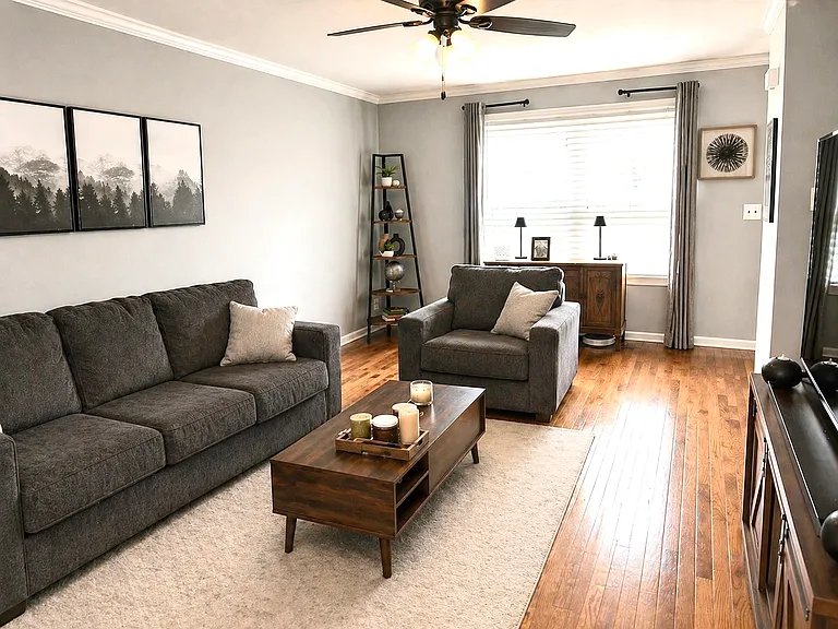606 Wedgewood Cir — Photo 2