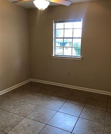 4th image of 1112 Cousin St